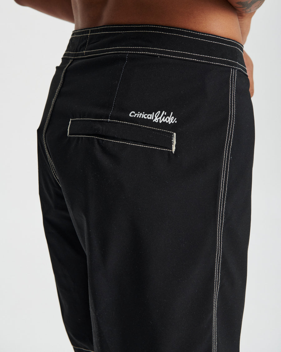 Cahoots 17" Boardshort - Black