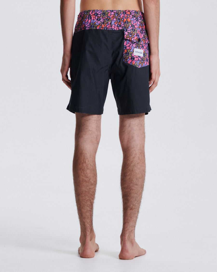 Plain Jane 16" Trunk - Black