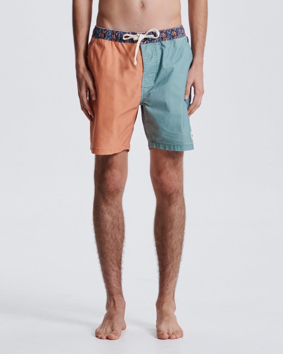 Plain Jane 16" Trunk - Peach