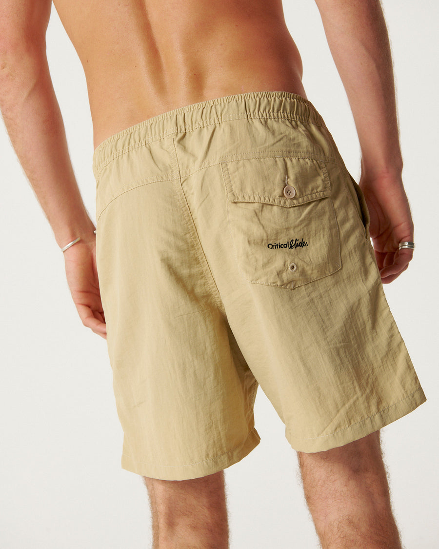 Nucleus 16" Trunk - Boulder