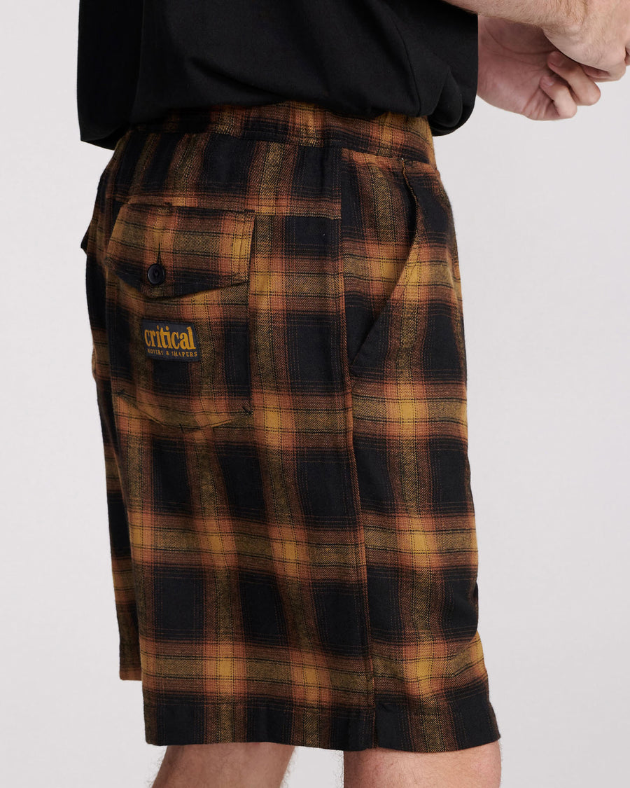 SHIN WALKSHORT - CAMEL
