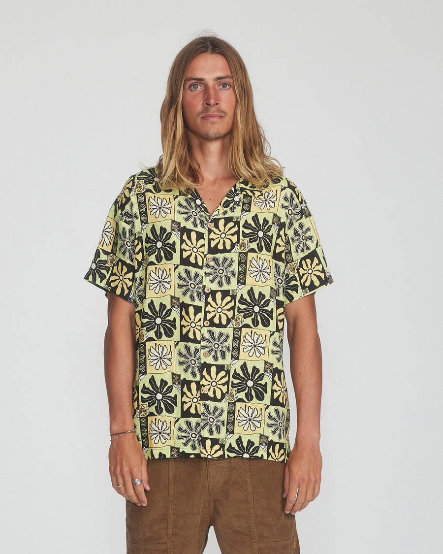 Drip Resort Shirt - Apple