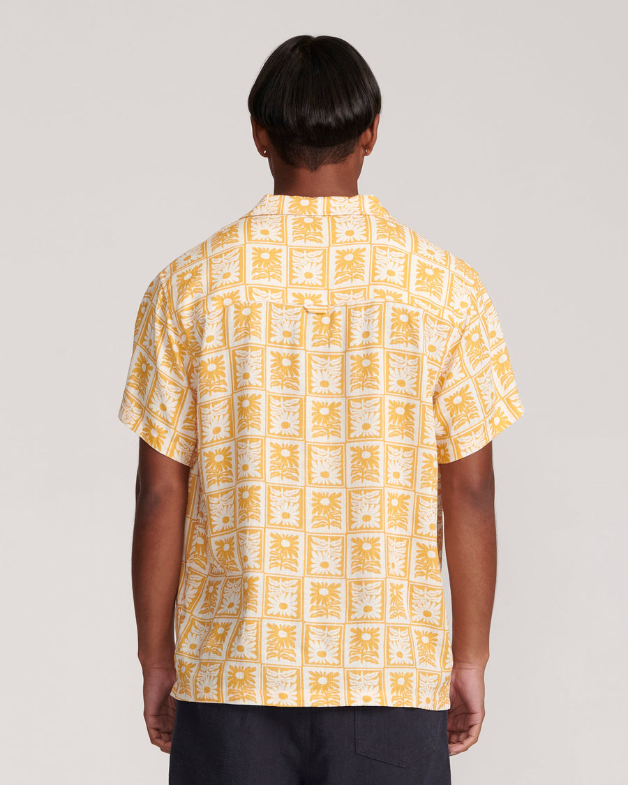Calen Tile Resort Shirt - Gold