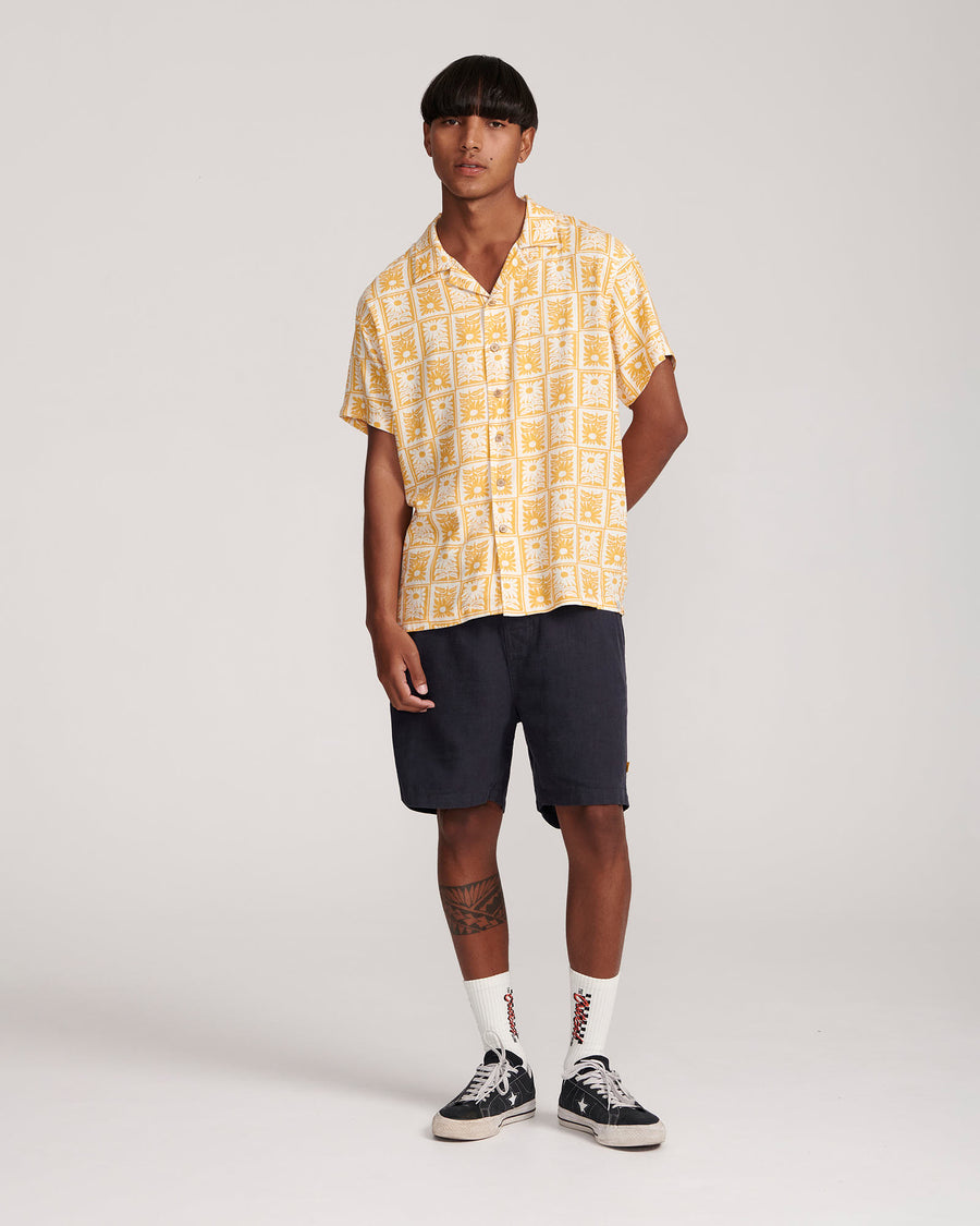 Calen Tile Resort Shirt - Gold