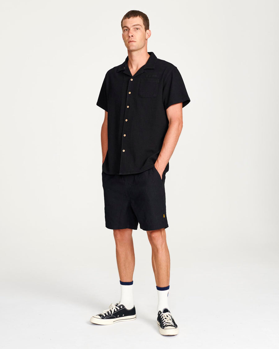 RESORT WAFFLE SHIRT - BLACK