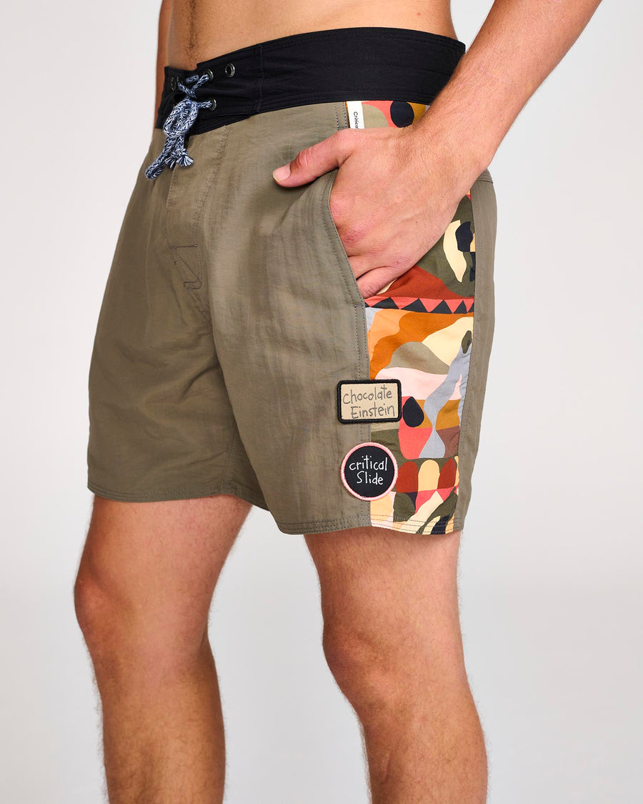 CHOCOLATE LOGGER TRUNK - SAND